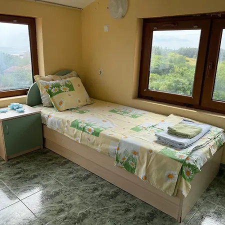 морска звезда 招待所 3*