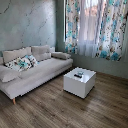 морска звезда 招待所 3*